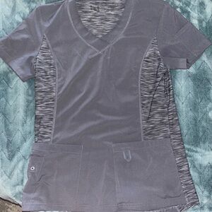 Urbane Performance Women’s Scrub Top